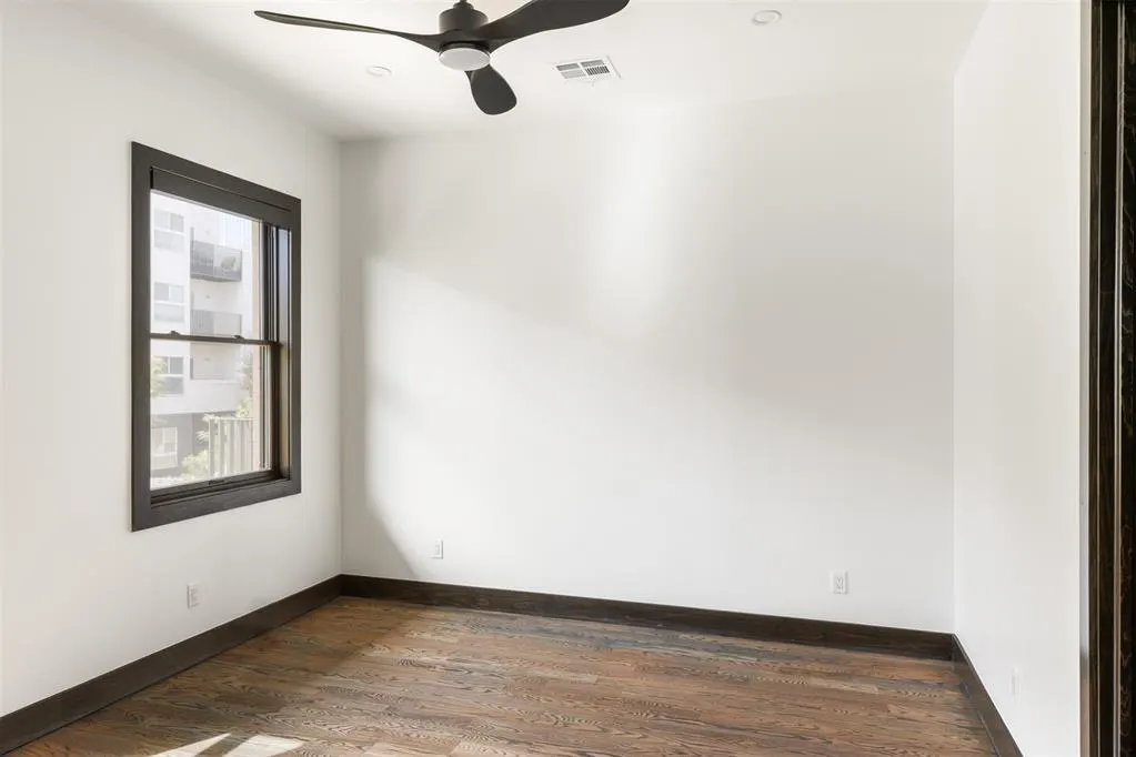 Photo 17 — 117 NE 3rd Street, Oklahoma City, OK 73104
