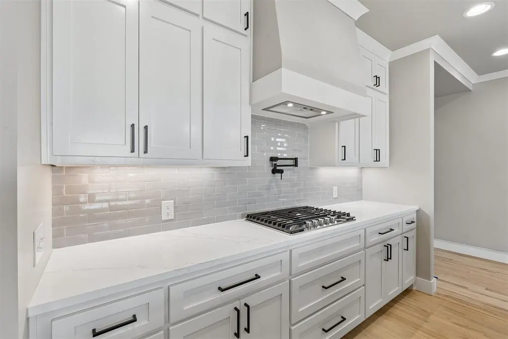 Photo 12 — 18005 Youngs Avenue, Edmond, OK 73012