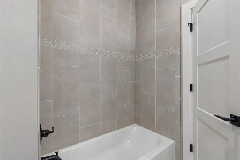 Photo 31 — 18005 Youngs Avenue, Edmond, OK 73012