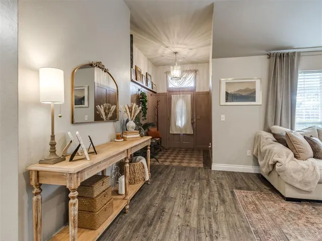 Photo 2 — 6301 Westlane, Oklahoma City, OK 73142