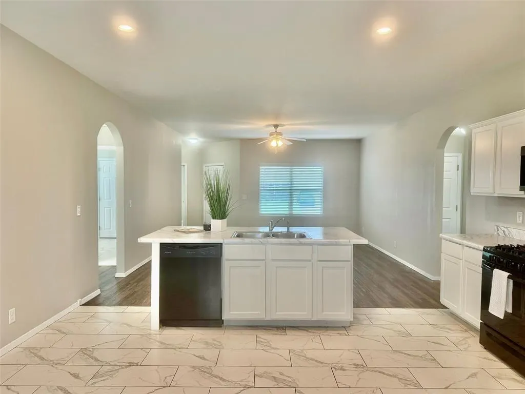 Photo 6 — 3749 S 153rd East Avenue, Tulsa, OK 74134