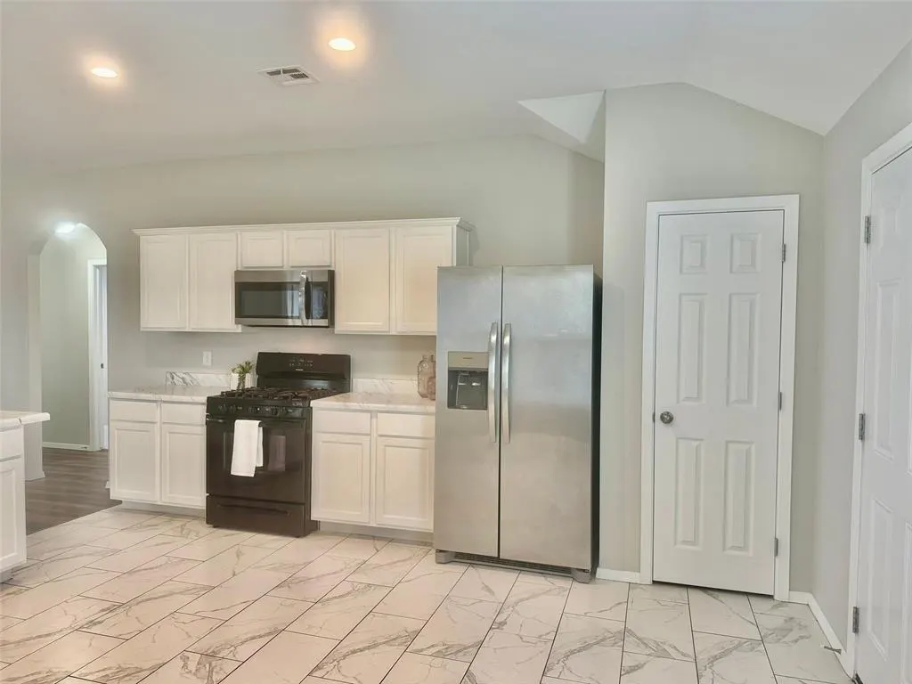 Photo 13 — 3749 S 153rd East Avenue, Tulsa, OK 74134