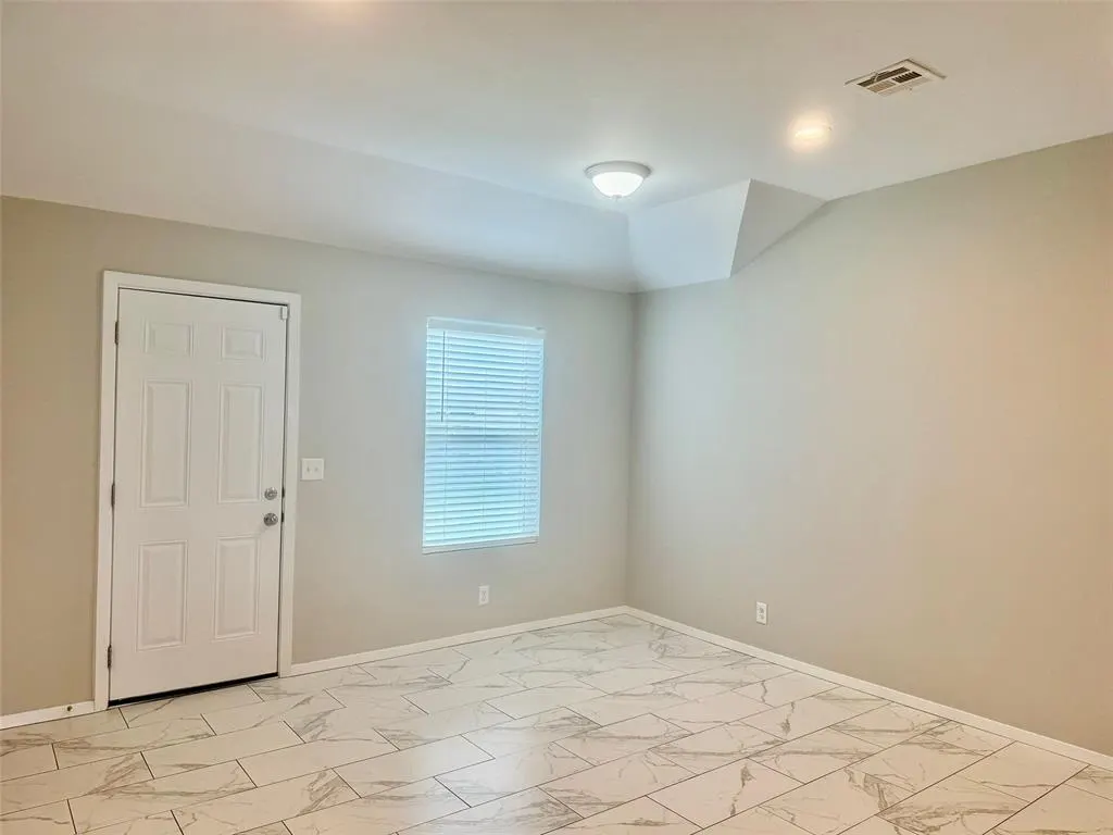 Photo 14 — 3749 S 153rd East Avenue, Tulsa, OK 74134