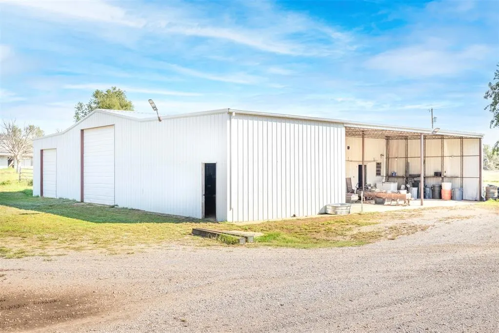 Photo 30 — 12373 N 1750 Road, Erick, OK 73645