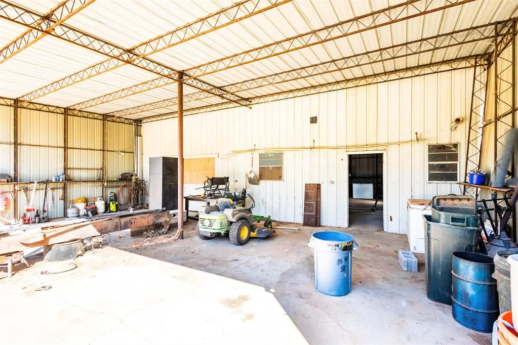 Photo 32 — 12373 N 1750 Road, Erick, OK 73645