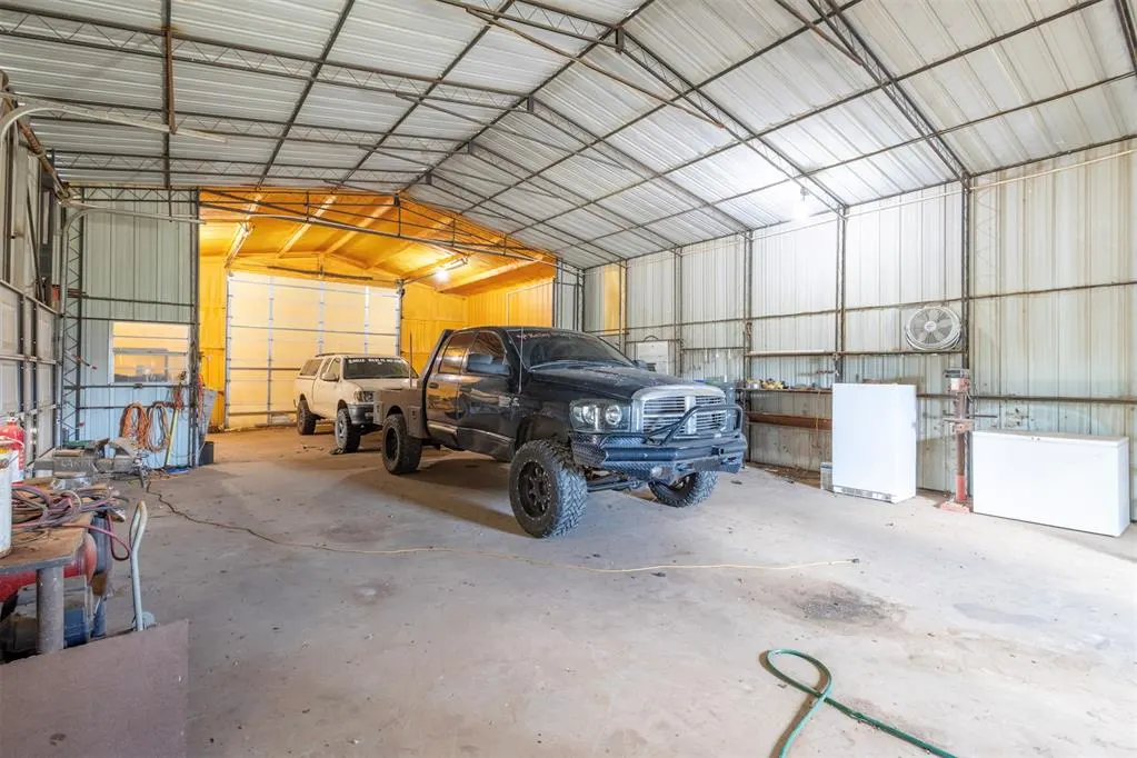 Photo 33 — 12373 N 1750 Road, Erick, OK 73645