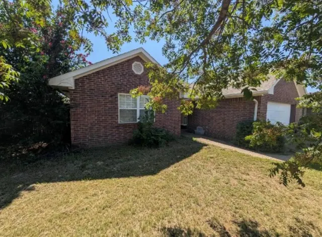 Photo 3 — 13861 County Road 1566 Road, Ada, OK 74820