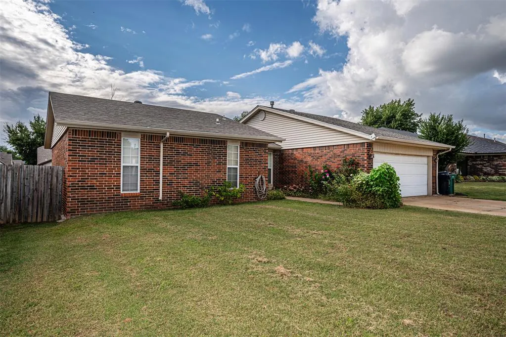 Front exterior — 9813 S Country Club Drive, Oklahoma City, OK 73159