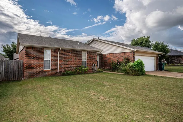 Front exterior — 9813 S Country Club Drive, Oklahoma City, OK 73159