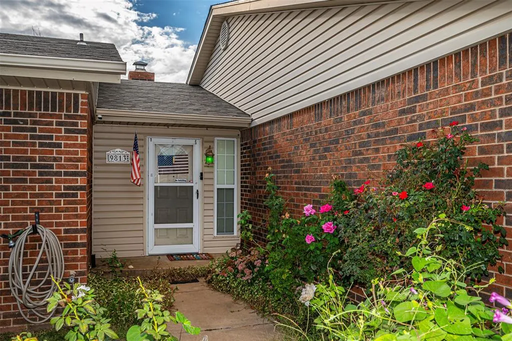 Photo 2 — 9813 S Country Club Drive, Oklahoma City, OK 73159