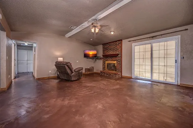 Photo 4 — 9813 S Country Club Drive, Oklahoma City, OK 73159
