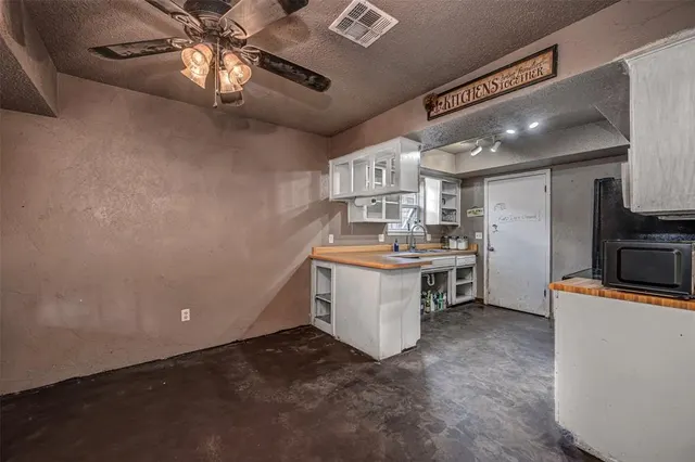 Photo 7 — 9813 S Country Club Drive, Oklahoma City, OK 73159