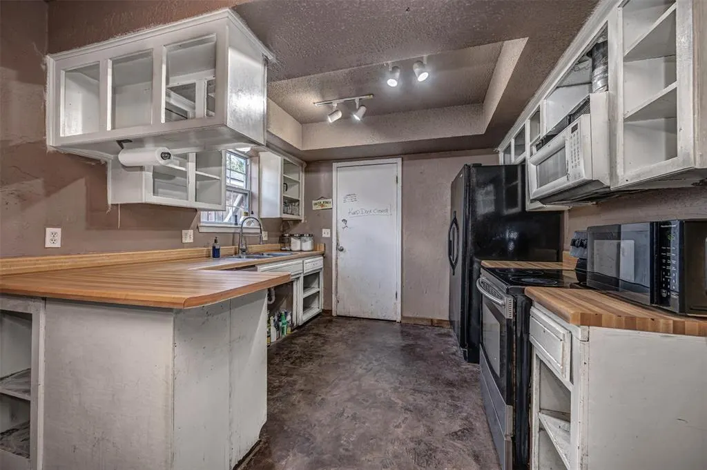 Photo 8 — 9813 S Country Club Drive, Oklahoma City, OK 73159