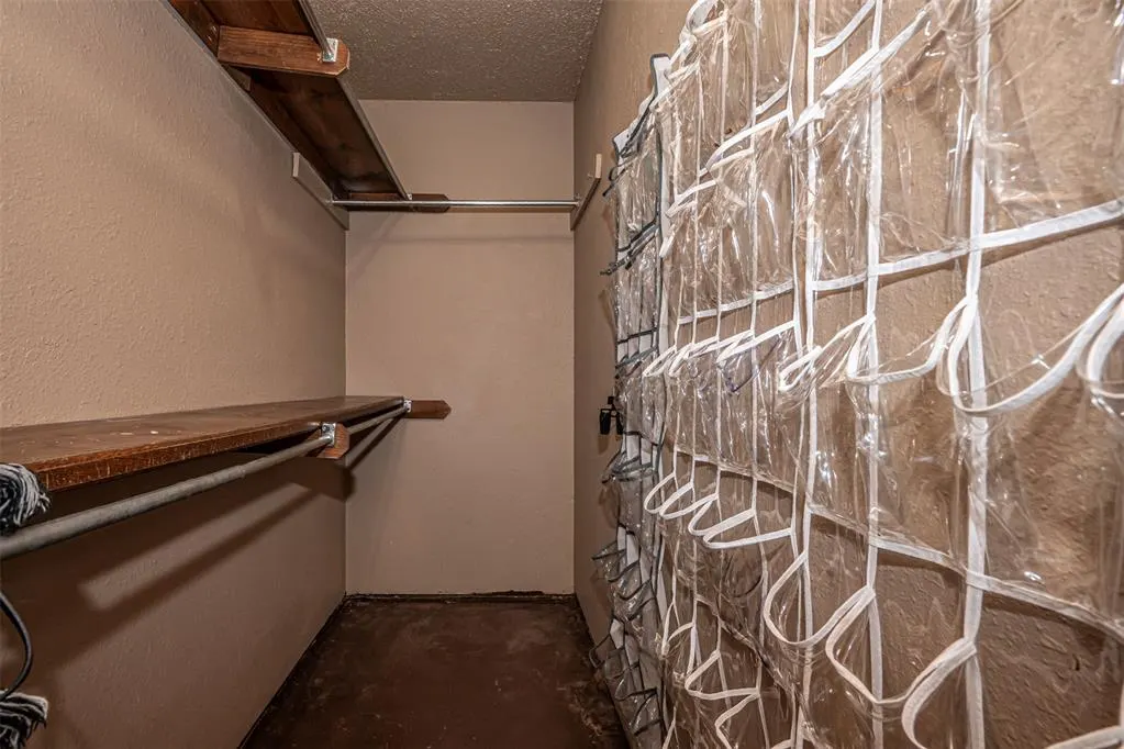 Photo 17 — 9813 S Country Club Drive, Oklahoma City, OK 73159
