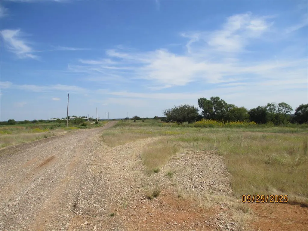 Photo 2 — 25514 S May Avenue, Blanchard, OK 73010