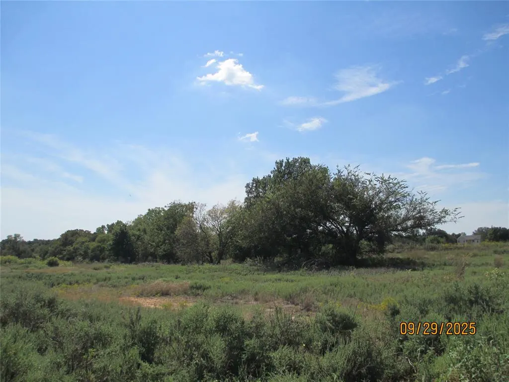 Photo 7 — 25514 S May Avenue, Blanchard, OK 73010