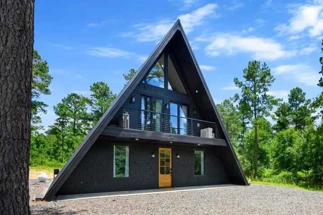 Front exterior — 104 Prickly Pine Trail, Broken Bow, OK 74728