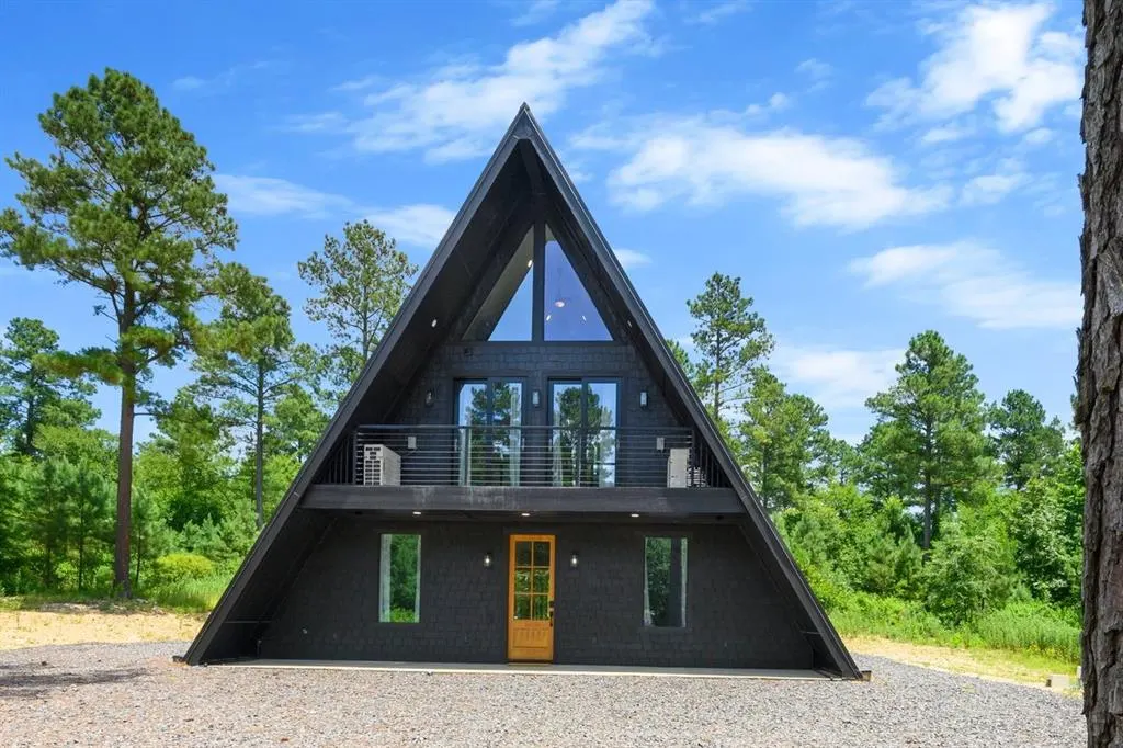 Photo 2 — 104 Prickly Pine Trail, Broken Bow, OK 74728