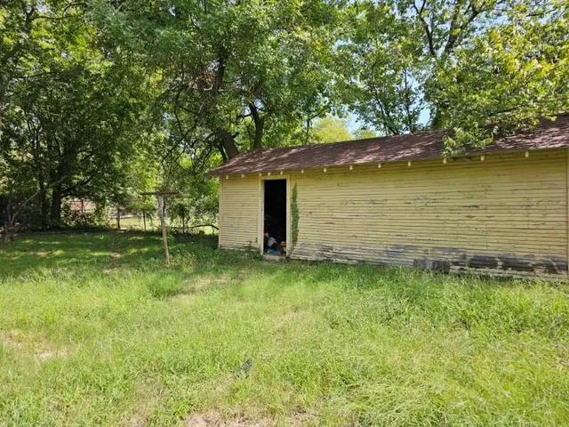 Photo 3 — 622 W 23rd Street, Ada, OK 74820
