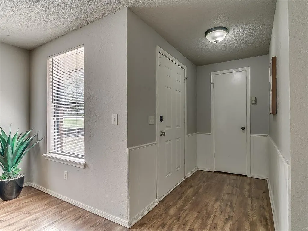 Photo 6 — 1125 Tall Oaks Drive, Midwest City, OK 73110