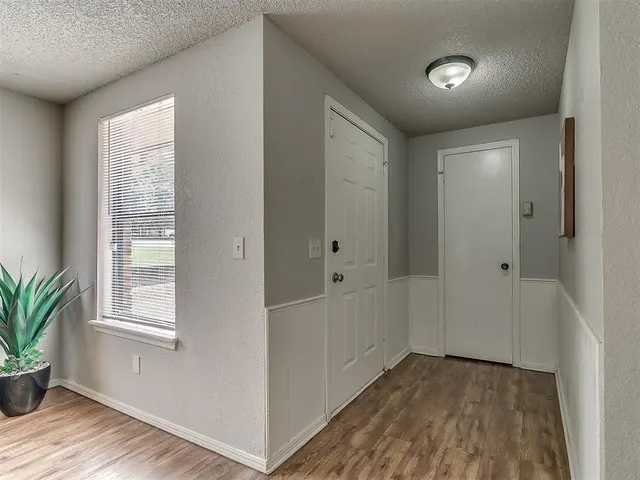 Photo 6 — 1125 Tall Oaks Drive, Midwest City, OK 73110