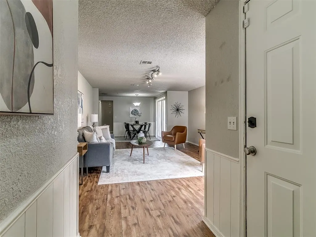 Photo 7 — 1125 Tall Oaks Drive, Midwest City, OK 73110