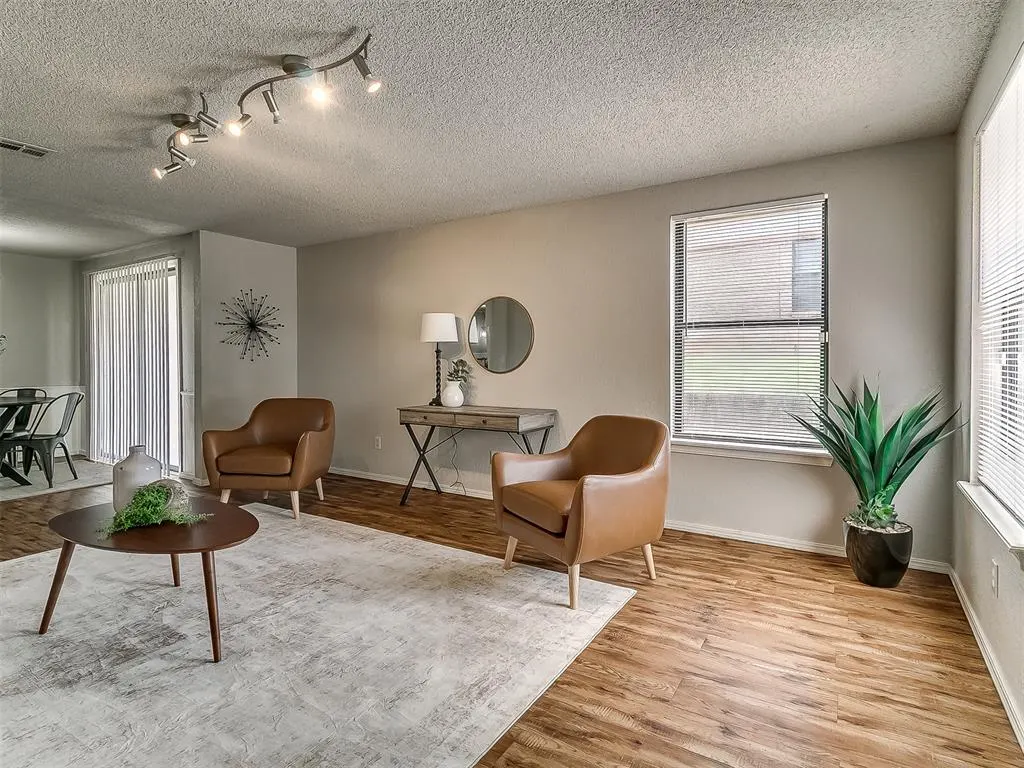 Photo 10 — 1125 Tall Oaks Drive, Midwest City, OK 73110