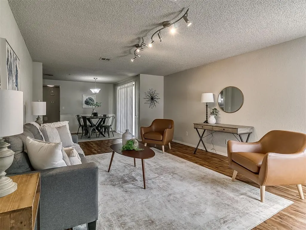 Photo 11 — 1125 Tall Oaks Drive, Midwest City, OK 73110