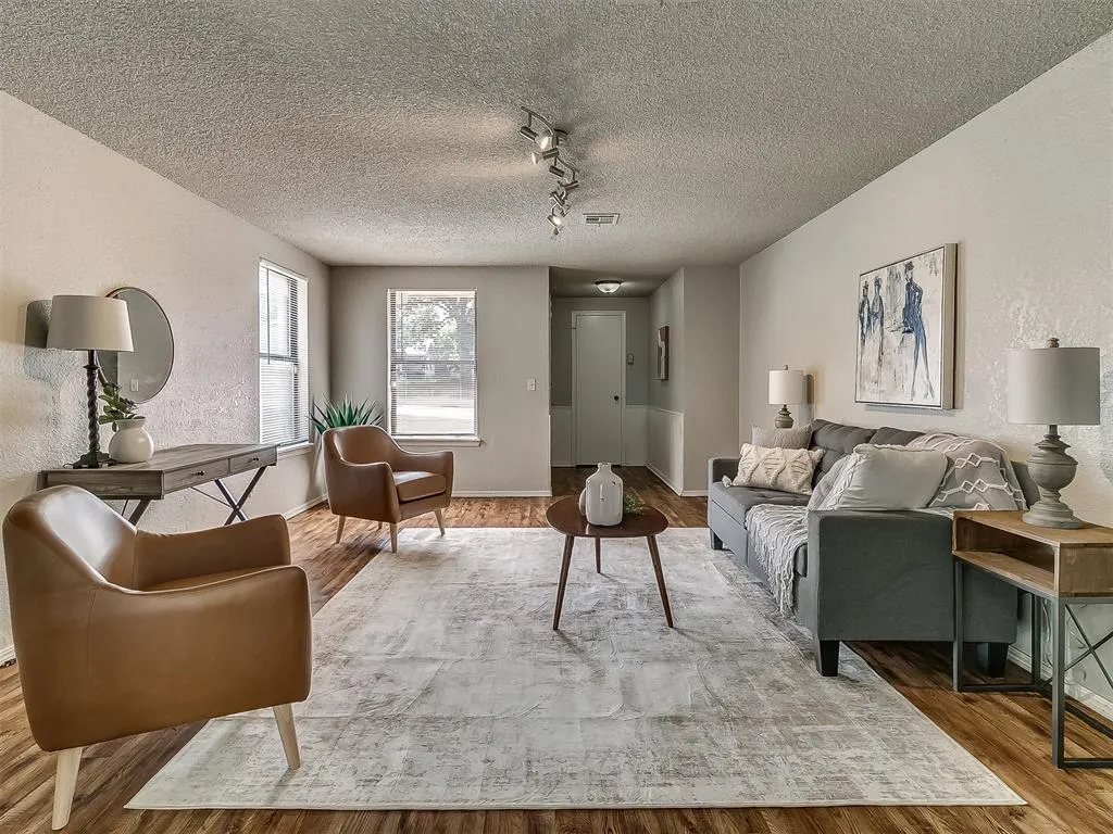 Photo 13 — 1125 Tall Oaks Drive, Midwest City, OK 73110