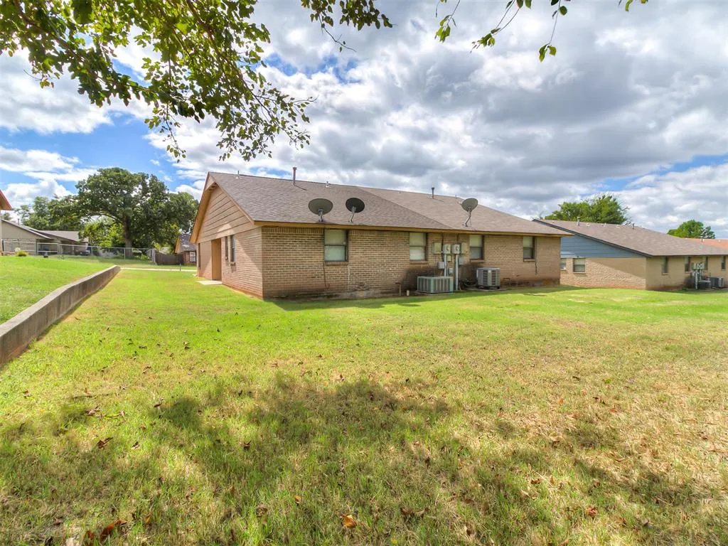 Photo 42 — 1125 Tall Oaks Drive, Midwest City, OK 73110