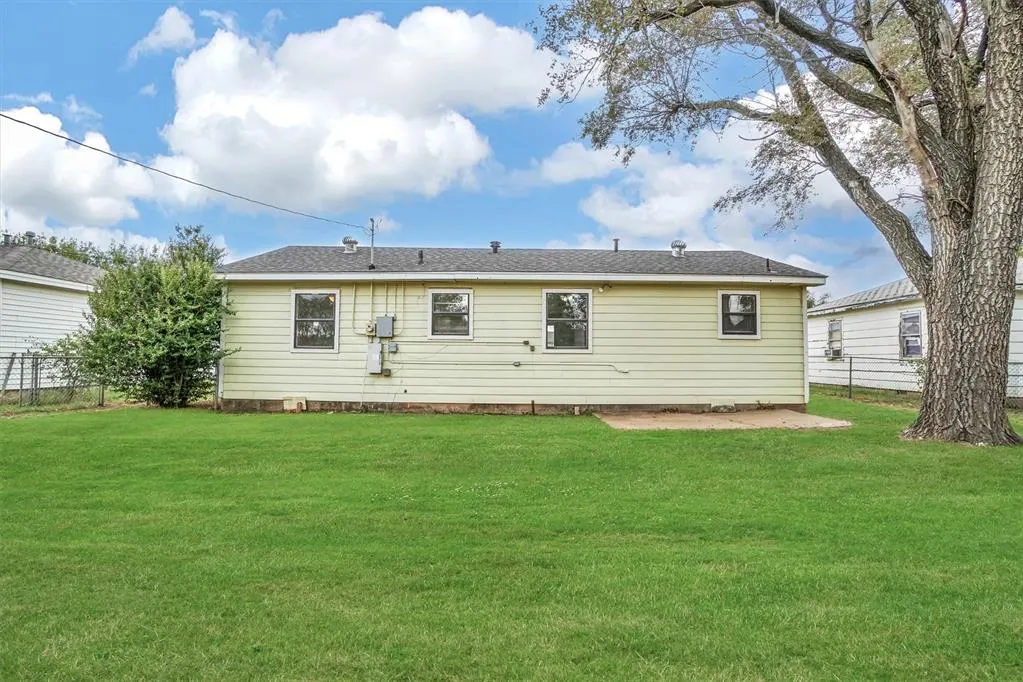 Photo 20 — 1109 Chestnut Street, Altus, OK 73521