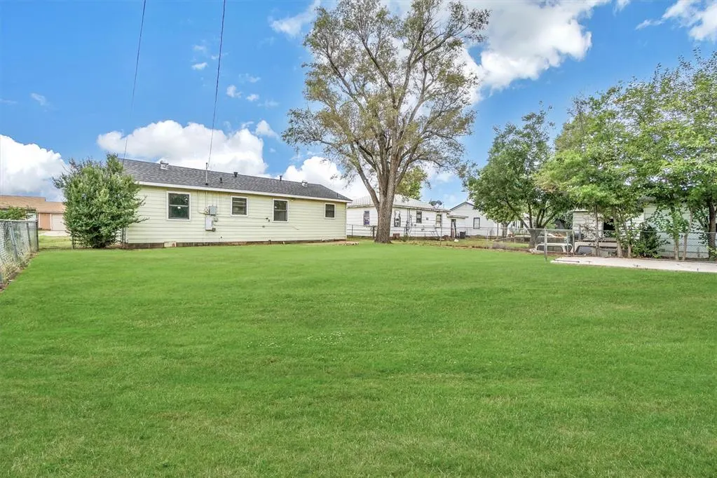 Photo 23 — 1109 Chestnut Street, Altus, OK 73521