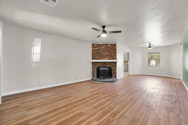 Photo 6 — 1422 N Hudson Street, Altus, OK 73521