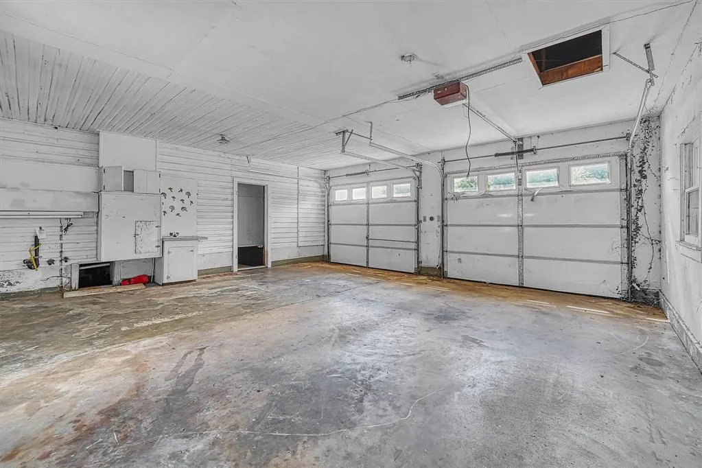 Photo 22 — 200 N Maryland Avenue, Mangum, OK 73554