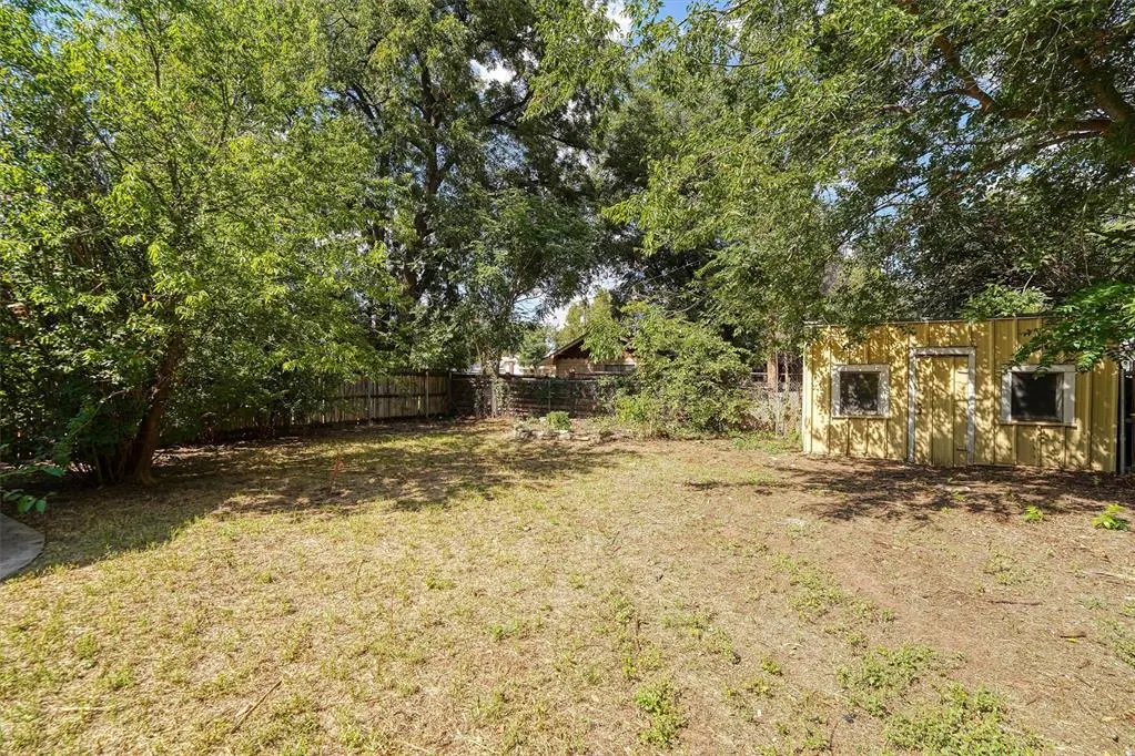 Photo 26 — 200 N Maryland Avenue, Mangum, OK 73554