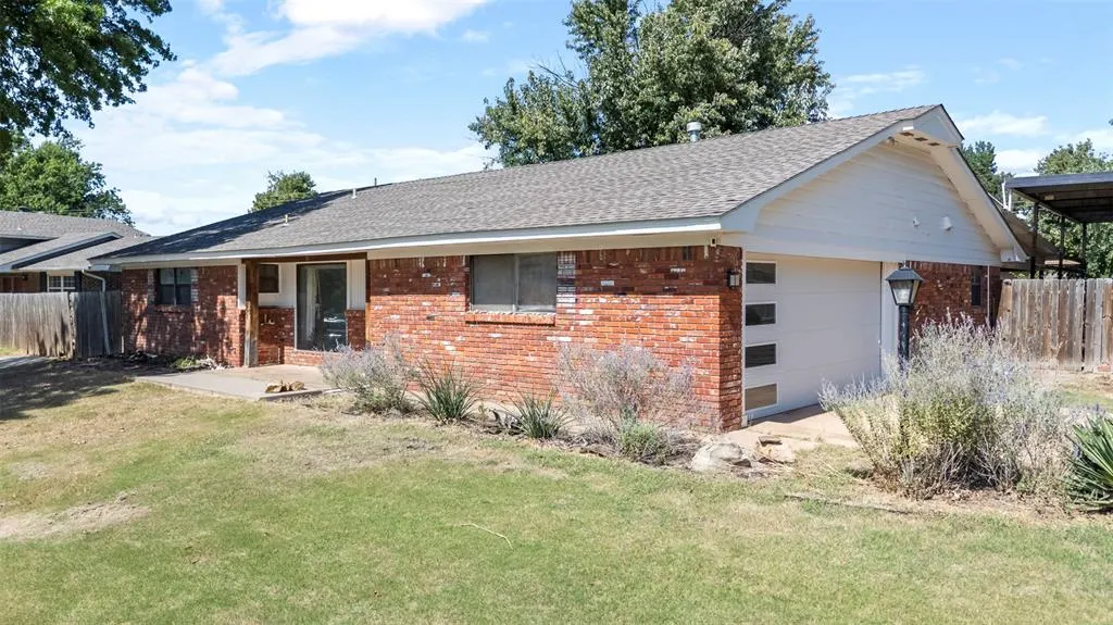 Photo 3 — 8213 NW 25th Street, Bethany, OK 73008