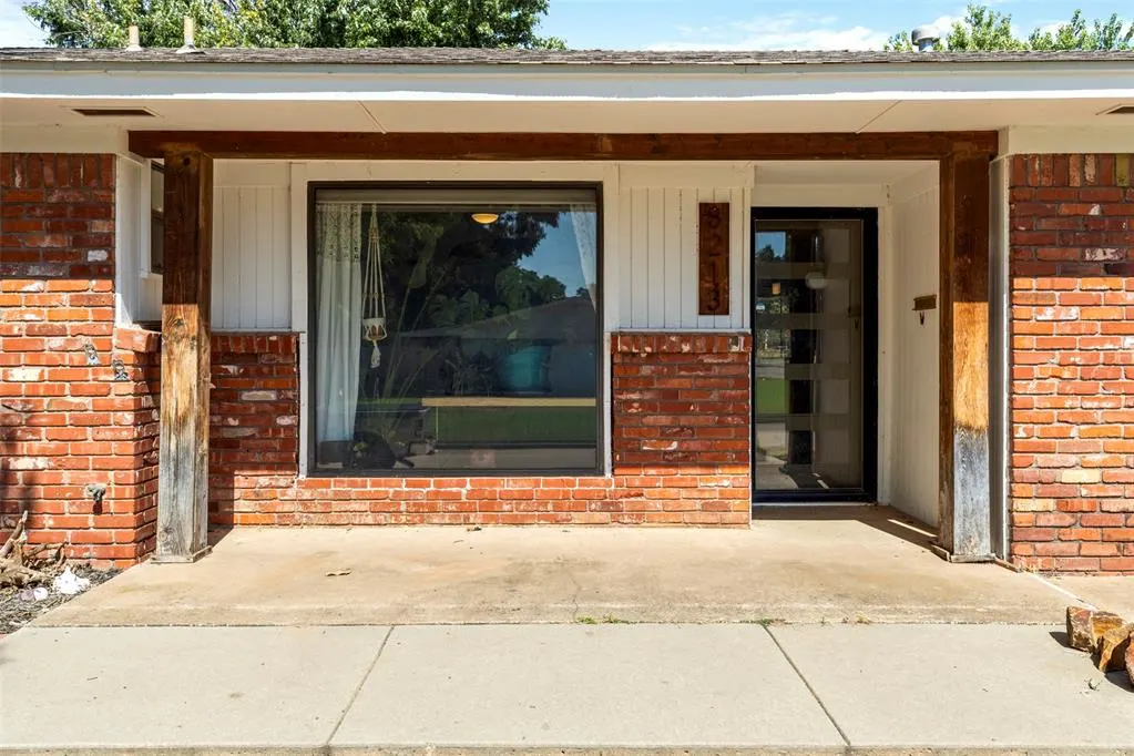Photo 4 — 8213 NW 25th Street, Bethany, OK 73008