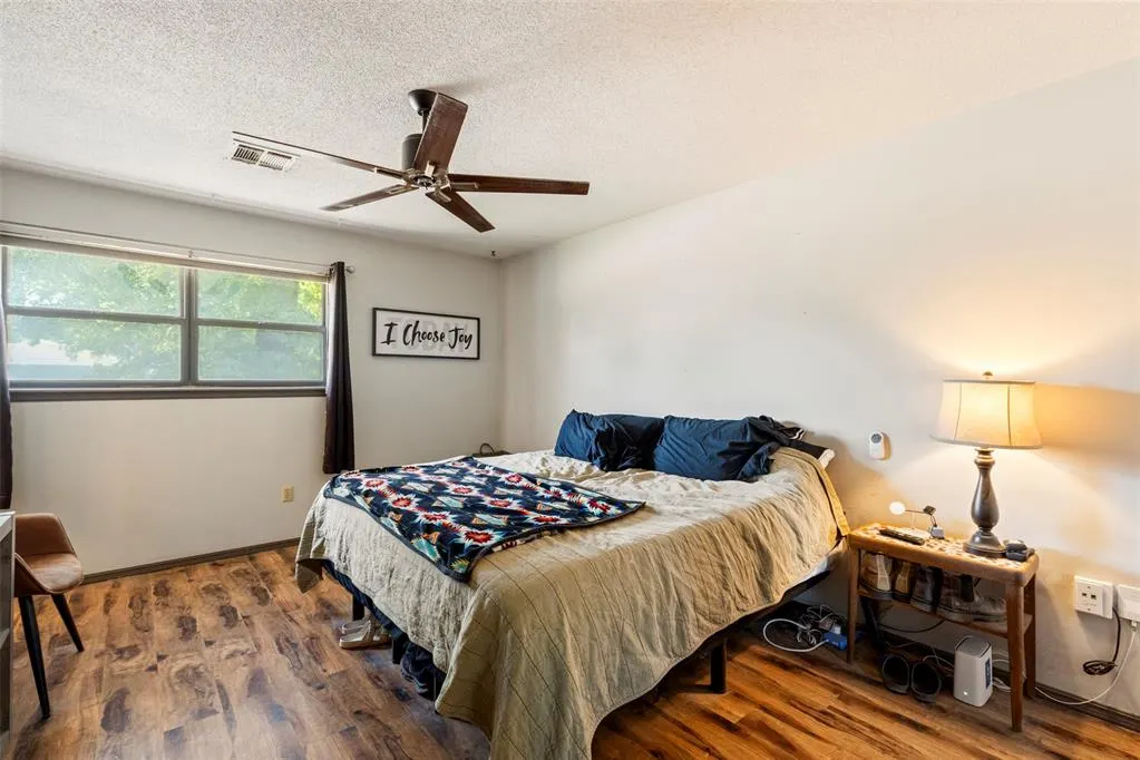 Photo 15 — 8213 NW 25th Street, Bethany, OK 73008