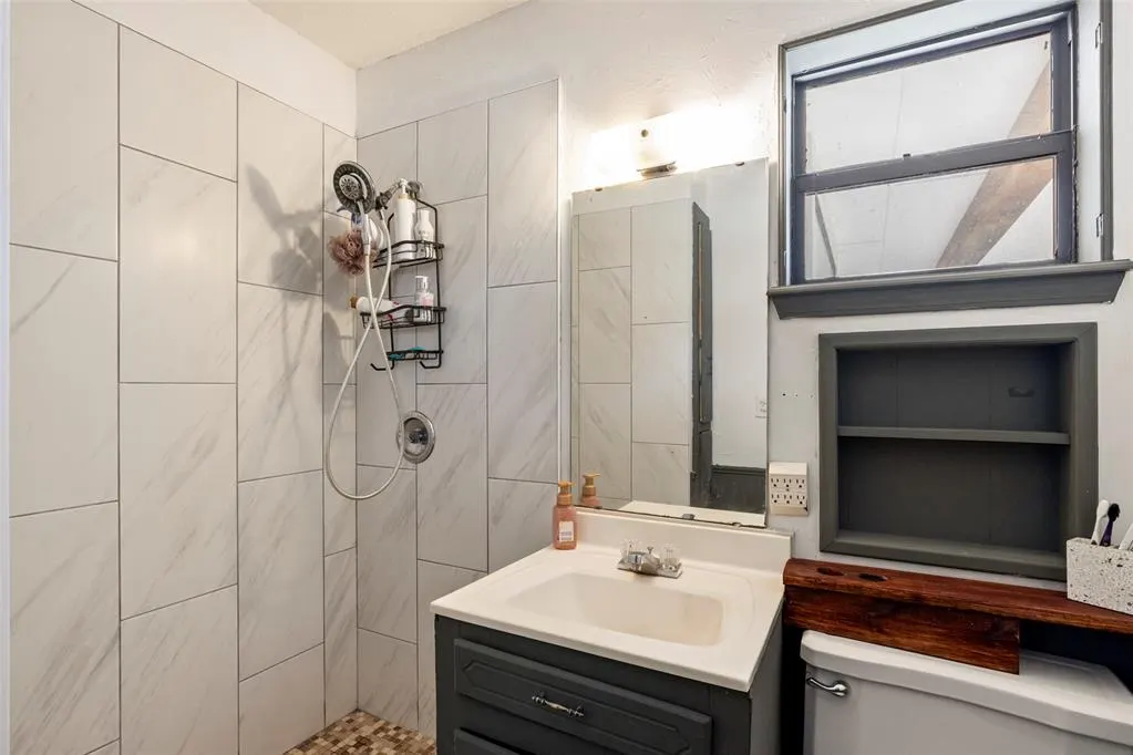 Photo 17 — 8213 NW 25th Street, Bethany, OK 73008