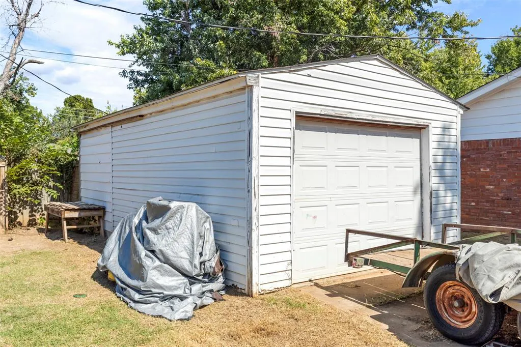 Photo 29 — 8213 NW 25th Street, Bethany, OK 73008