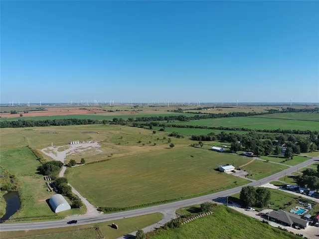 Front exterior — S 81 Highway, Minco, OK 73059