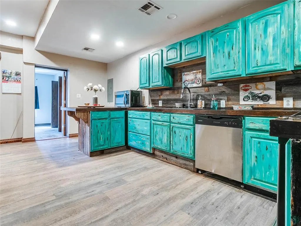 Photo 6 — 15301 Winding, Jones, OK 73049