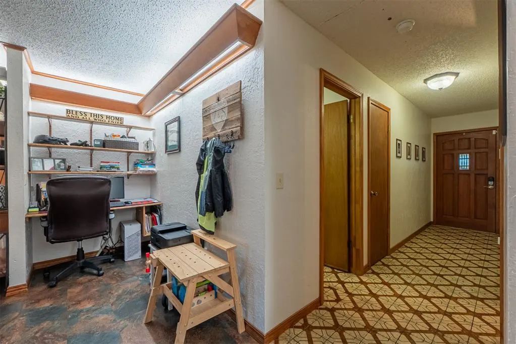 Photo 7 — 701 W McNeese Street, Marlow, OK 73055