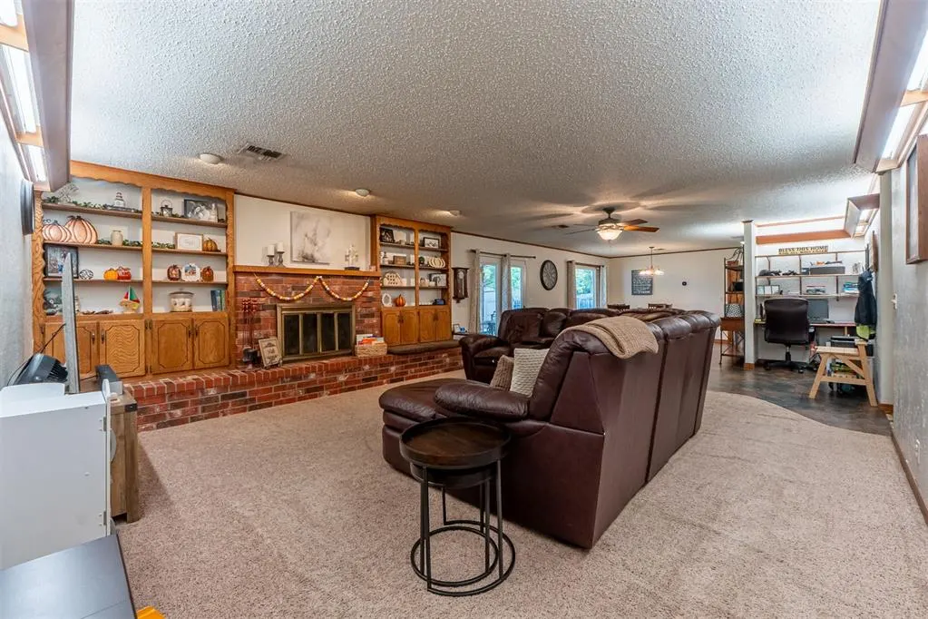 Photo 15 — 701 W McNeese Street, Marlow, OK 73055