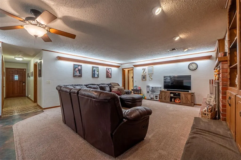 Photo 18 — 701 W McNeese Street, Marlow, OK 73055