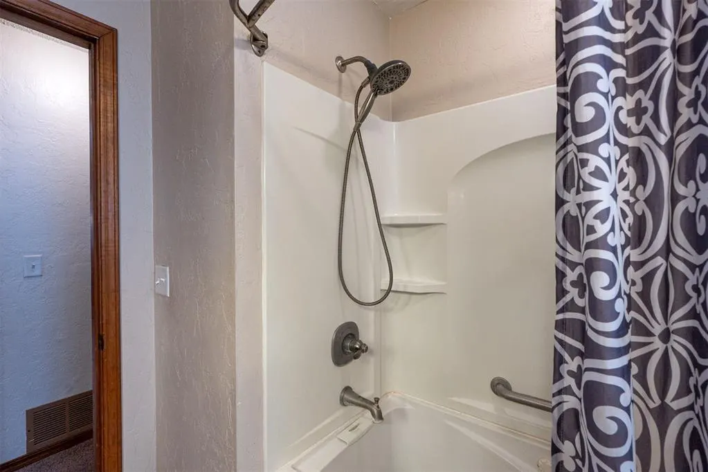 Photo 33 — 701 W McNeese Street, Marlow, OK 73055