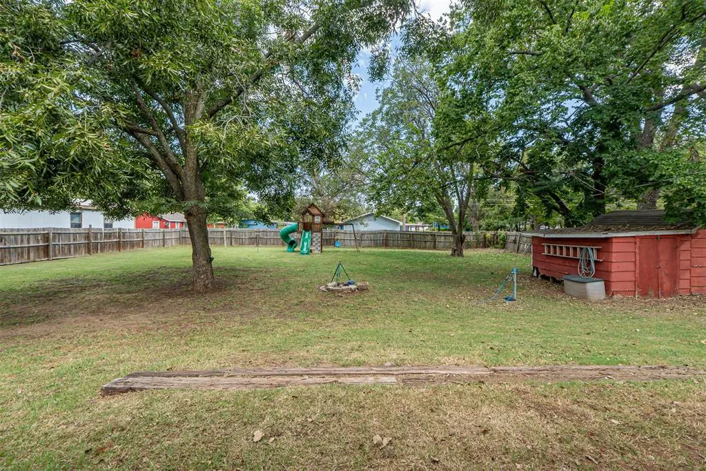 Photo 40 — 701 W McNeese Street, Marlow, OK 73055