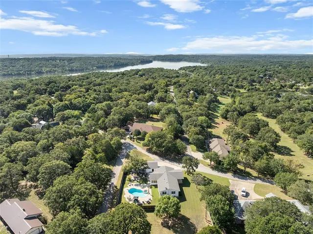 Photo 4 — 2093 Castlerock Drive, Sulphur, OK 73086