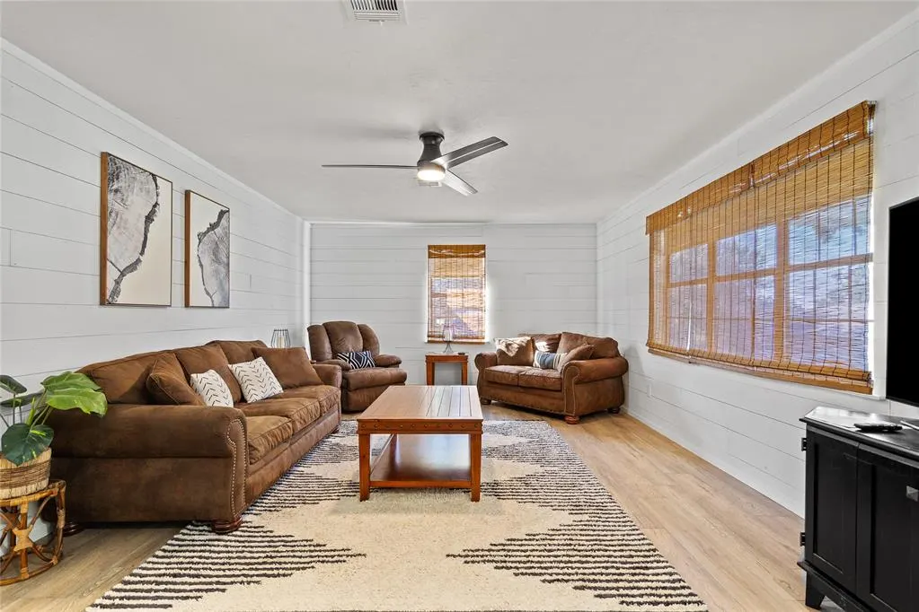 Photo 6 — 2093 Castlerock Drive, Sulphur, OK 73086