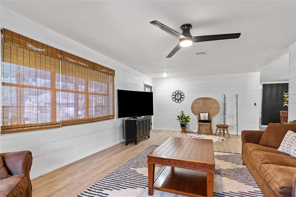 Photo 8 — 2093 Castlerock Drive, Sulphur, OK 73086